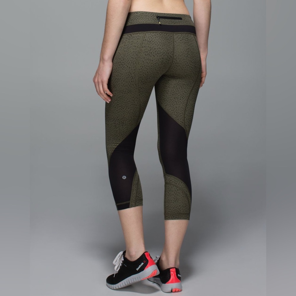 Lululemon Run Inspire Crop II Full-On Luxtreme Mesh